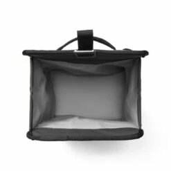 Yeti Daytrip Lunch Bag Charcoal -Kamado Joe Sae 220111 2H23 Color Launch site studio Soft Goods Daytrip Lunch Bag Charcoal Top 0006 Primary B 2400x2400