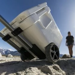 Yeti Roadie 60 White - Wheeled Cooler -Kamado Joe Sae Gross20YETI Roadie 48 Wholesale LifestyleImage 2400x2400 06